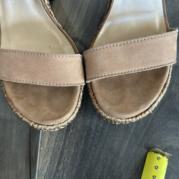 Stuart Weitzman platform heel - Picture 9 of 10